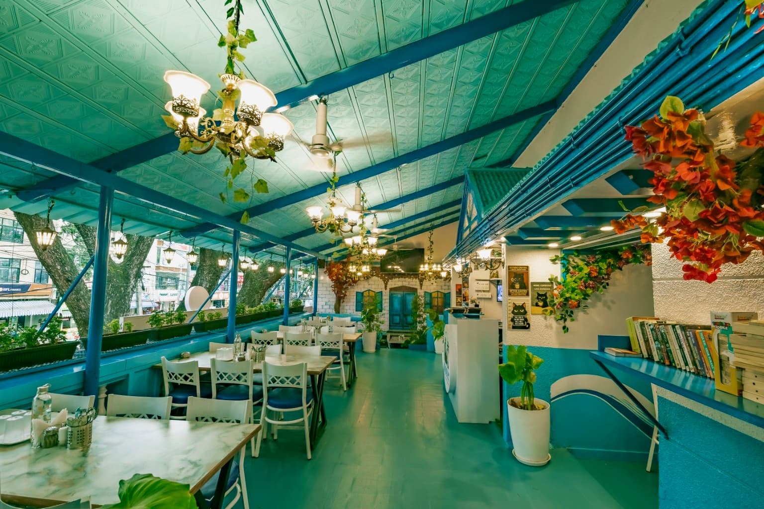 Rooster Cafe dining room
